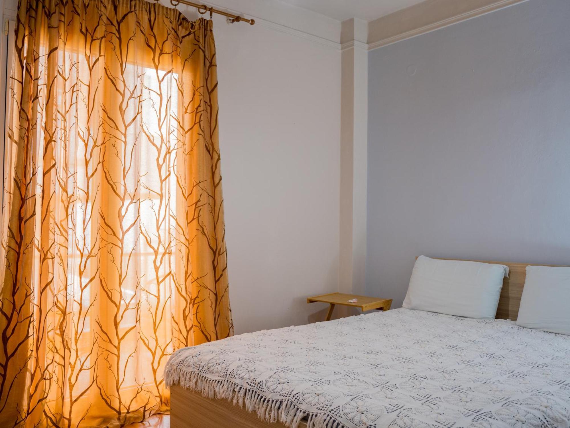 Best City Location Chios Town Bagian luar foto